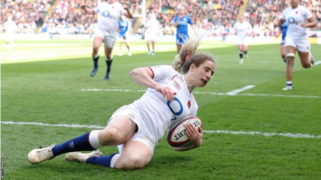 Abby Dow scores a try for England