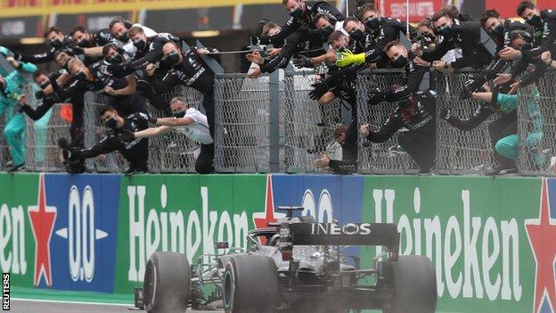 Lewis Hamilton wins seventh Formula 1 title - equalling Michael Schumacher  - BBC Sport