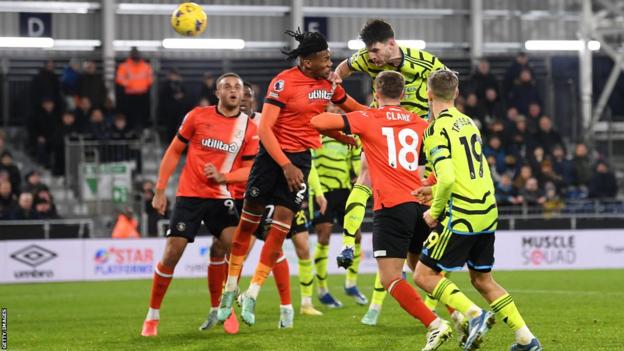 Luton Town vs Arsenal highlights: Late Declan Rice winner keeps Gunners top  of the table 