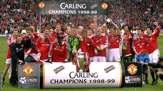 Man Utd celebra el título de la Premier League de 1999