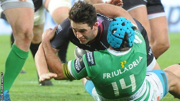 Owen Watkin goes over for Ospreys against Treviso in the Pro12