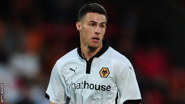 Tommy Rowe Wolves Midfielder Joins Scunthorpe United On Loan Bbc Sport