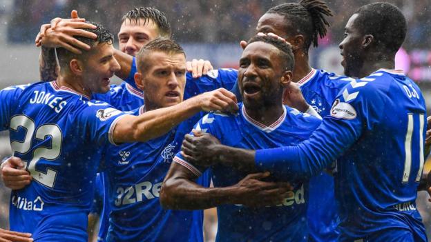 Rangers 6-1 Hibernian: Defoe hits hat-trick for hosts - BBC Sport