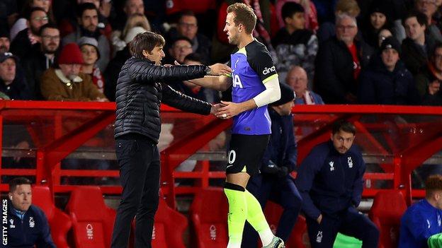 Antonio Conte and Harry Kane