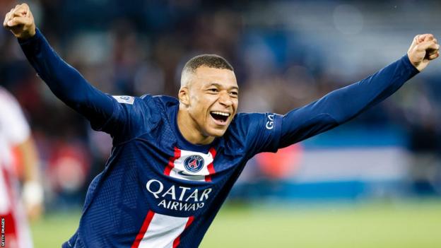 PSG remove Kylian Mbappe from their website