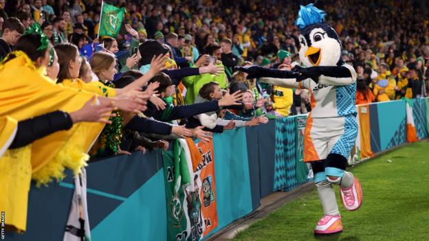 Women's World Cup mascot Tazuni interacts with Australia fans