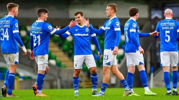 Eetu Vertainen sored a hat-trick as Linfield beat Ballymena United