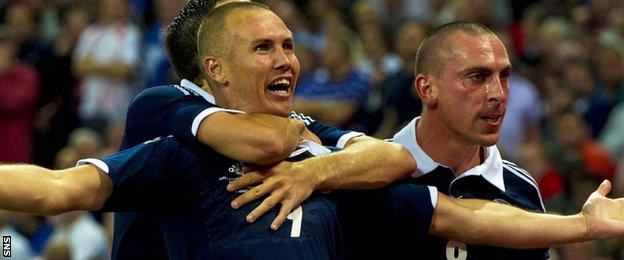 Kenny Miller (left) and Scott Brown