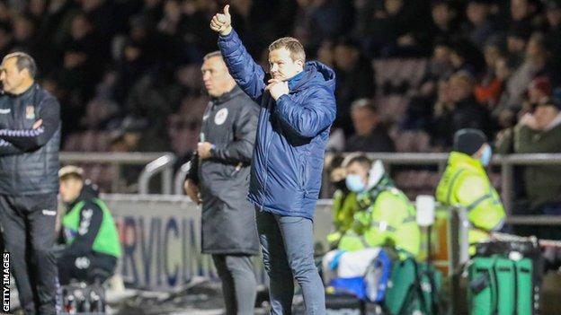 Mark Cooper: Yeovil Town appoint former Barrow boss as manager - BBC Sport