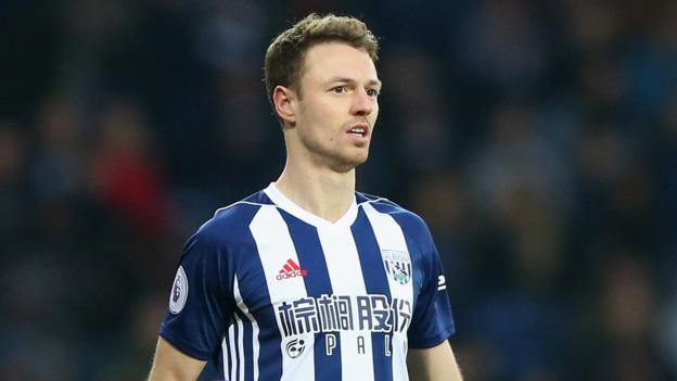 West Brom: Johnny Evans says players want Moore to stay - BBC Sport