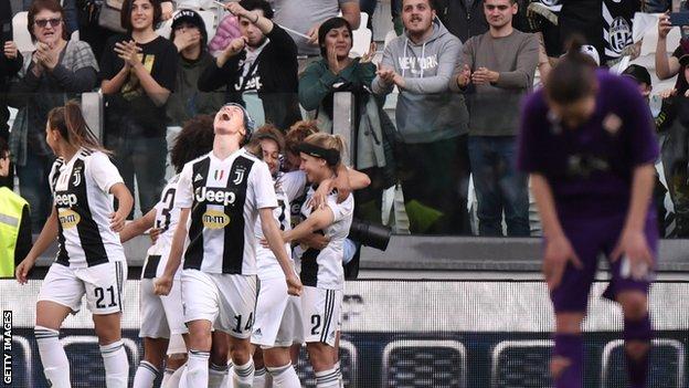 Juventus e Fiorentina batem recorde no futebol feminino italiano