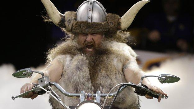 Minnesota Vikings mascot Ragnar leaves after 21 years ... - 624 x 351 jpeg 34kB