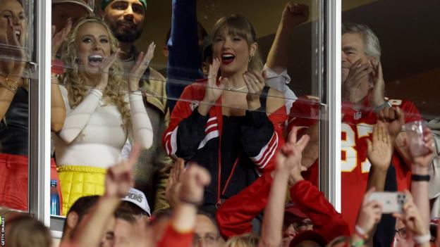 Taylor Swift watching the Kansas City Chiefs