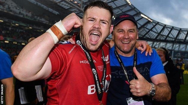 Rob Evans and Wayne Pivac celebrate Wales winning the Pro12 title