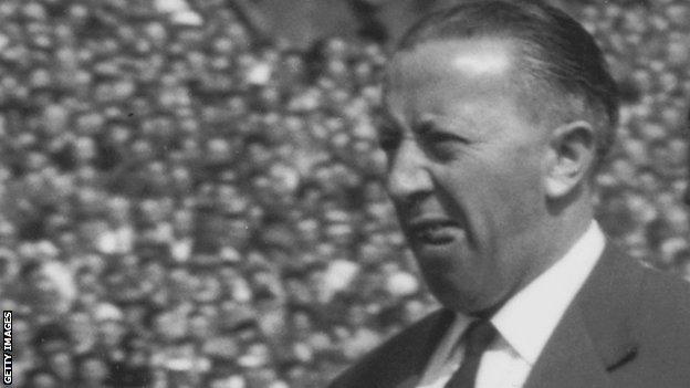Jimmy Murphy was Matt Busby's assistant at Manchester United