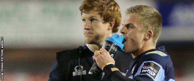 Rhys Patchell (left) with Gareth Anscombe