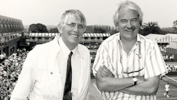 Gerald Williams (left) and Des Lynam