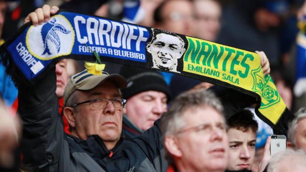 Emiliano Sala: Cardiff striker's tributes after body found in plane crash thumbnail
