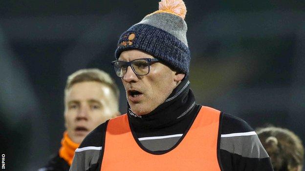 Ronan Murphy steps down as Armagh ladies football manager - BBC Sport