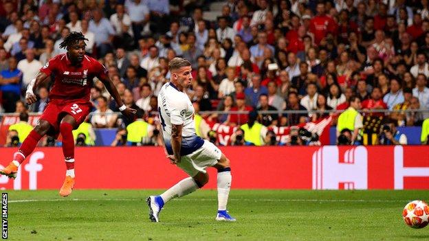 Divock Origi and Toby Alderweireld