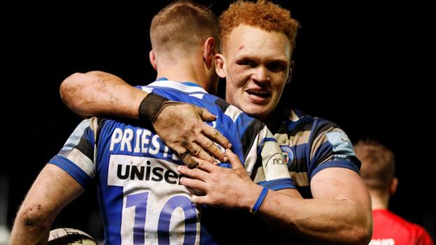 Premiership: Rhys Priestland penalties see Bath beat Saracens 18-9 thumbnail
