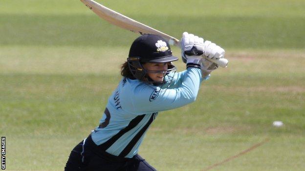 Tammy Beaumont in action for Surrey Stars
