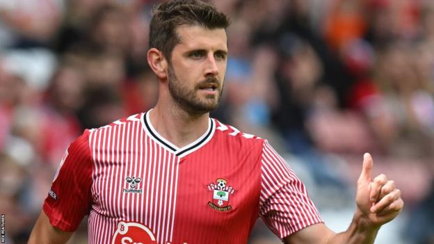 Jack Stephens: Southampton defender signs new two-year contract - BBC Sport