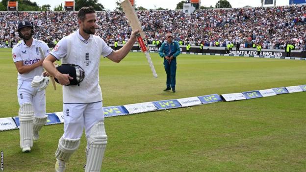 Mark Wood and Chris Woakes saluting the crowd at Headingley