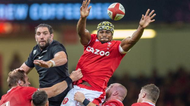 Christ Tshiunza wins a line-out for Wales against New Zealand