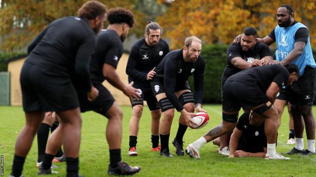 Alun Wyn Jones carries a ball out of the ruck during Barbarians training at Sophia Gardens