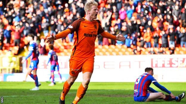 Thomas Mikkelsen celebrates