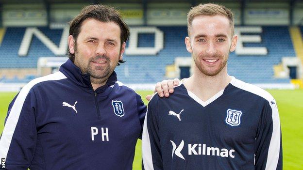 Dundee manager Paul Hartley and Nick Ross