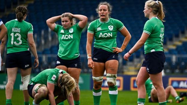 Ireland players after the defeat against Italy