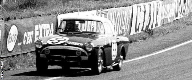 Paddy Hopkirk a Sunbeam Alpine in the 1962 Le Mans 24 Hours