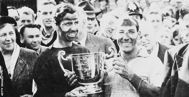 Stirling Moss and Tony Brooks win the British Grand Prix