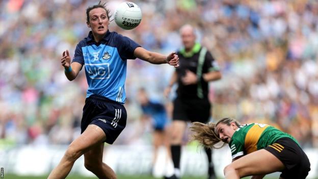 Hannah Tyrrells wins possession once again as Kerry's Ciara Murphy can only up in trepidation