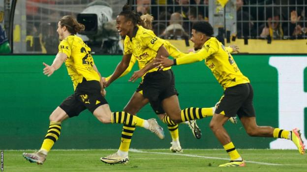 Marcel Sabitzer celebrates his winner for Borussia Dortmund