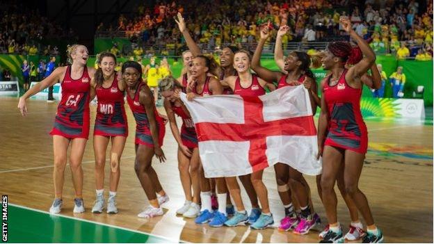 England's netballers celebrate winning Commonwealth gold in 2018