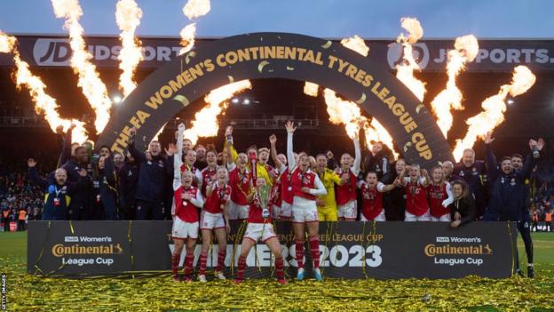 Arsenal women lift the 2023 Women's League Cup trophy