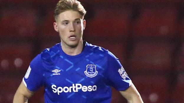 Lewis Gibson: Fleetwood sign Everton defender on loan