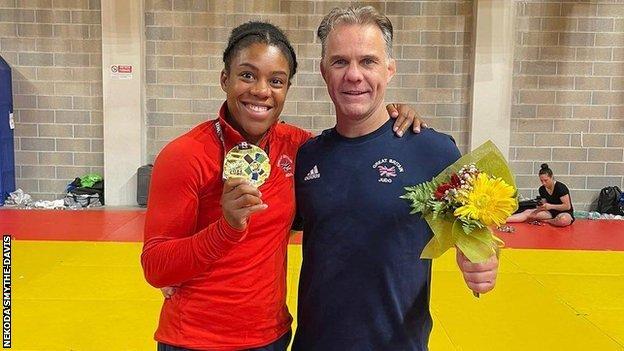 Nekoda Smythe-Davis with her 2022 gold medal