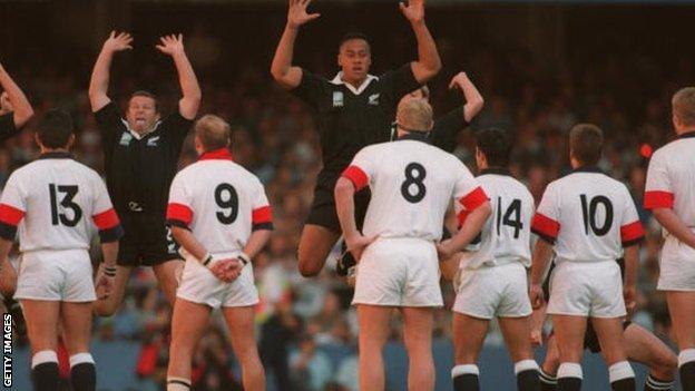 Jonah Lomu and New Zealand team-mates performing the haka against England