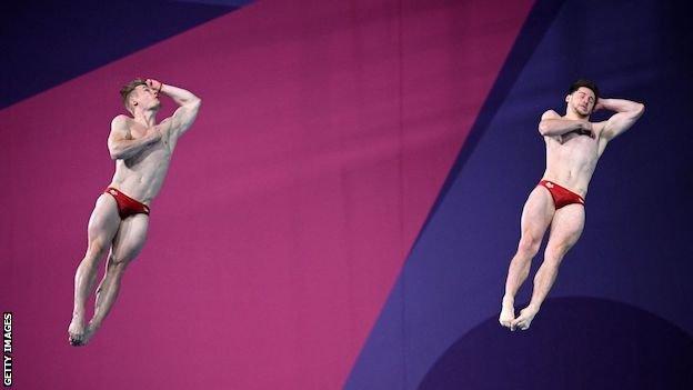 Jack Laugher and Anthony Harding in action