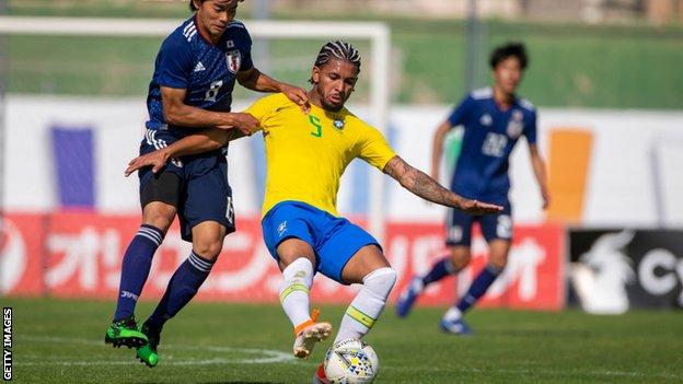 Douglas Luiz Aston Villa Sign 15m Man City Midfielder Bbc Sport