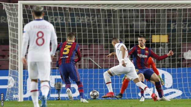 Barcelona 1 4 Paris St Germain Kylian Mbappe Hat Trick After Lionel Messi Opener Bbc Sport