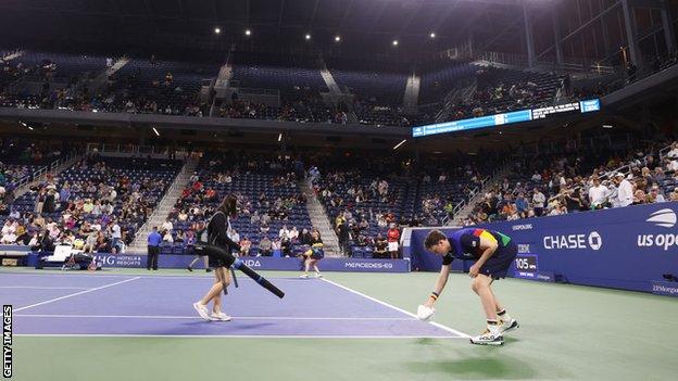 US Open 2021: Play suspended because of rain on covered court as storms ...