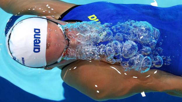 Swimming - GLASGOW, SCOTLAND - AUGUST 06: Vilma Ruotsalainen of Finland competes in the Women's 100m Backstroke Heat 1 race during the swimming on Day five of the European Championships Glasgow 2018 at Tollcross International Swimming Centre on August 6, 2018 in Glasgow, Scotland. (Photo by Clive Rose/Getty Images)