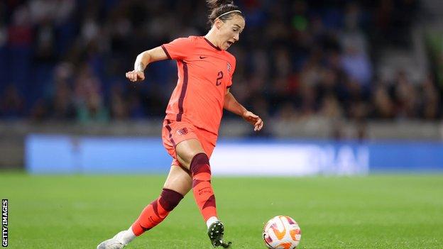 Lucy Bronze taking on Czech Republic