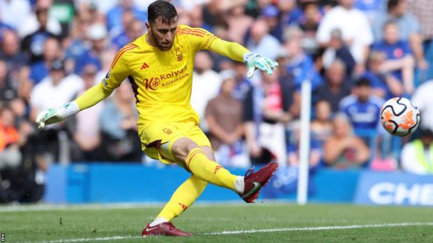 US goalkeeper Matt Turner joins Nottingham Forest from Arsenal