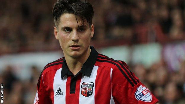 Sergi Canos Brentford Re Sign Norwich Winger On Long Term Deal Bbc Sport